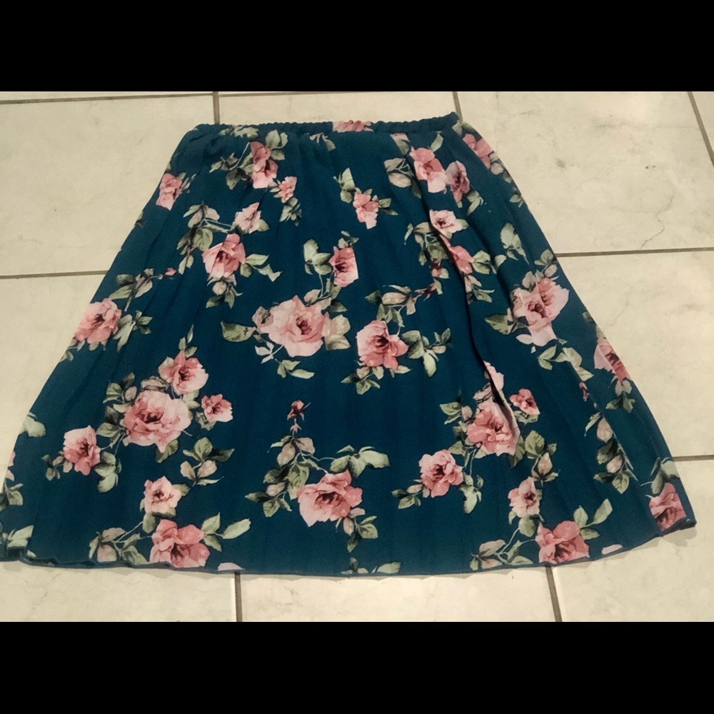 Floral Pleated Midi Skirt